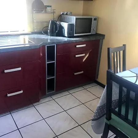 Juna בית הארחה