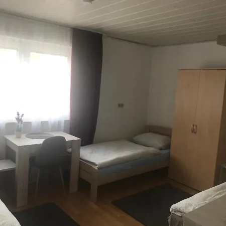 Juna Casa de hóspedes Karlsruhe