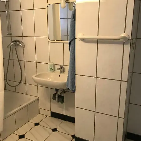 בית הארחה Juna